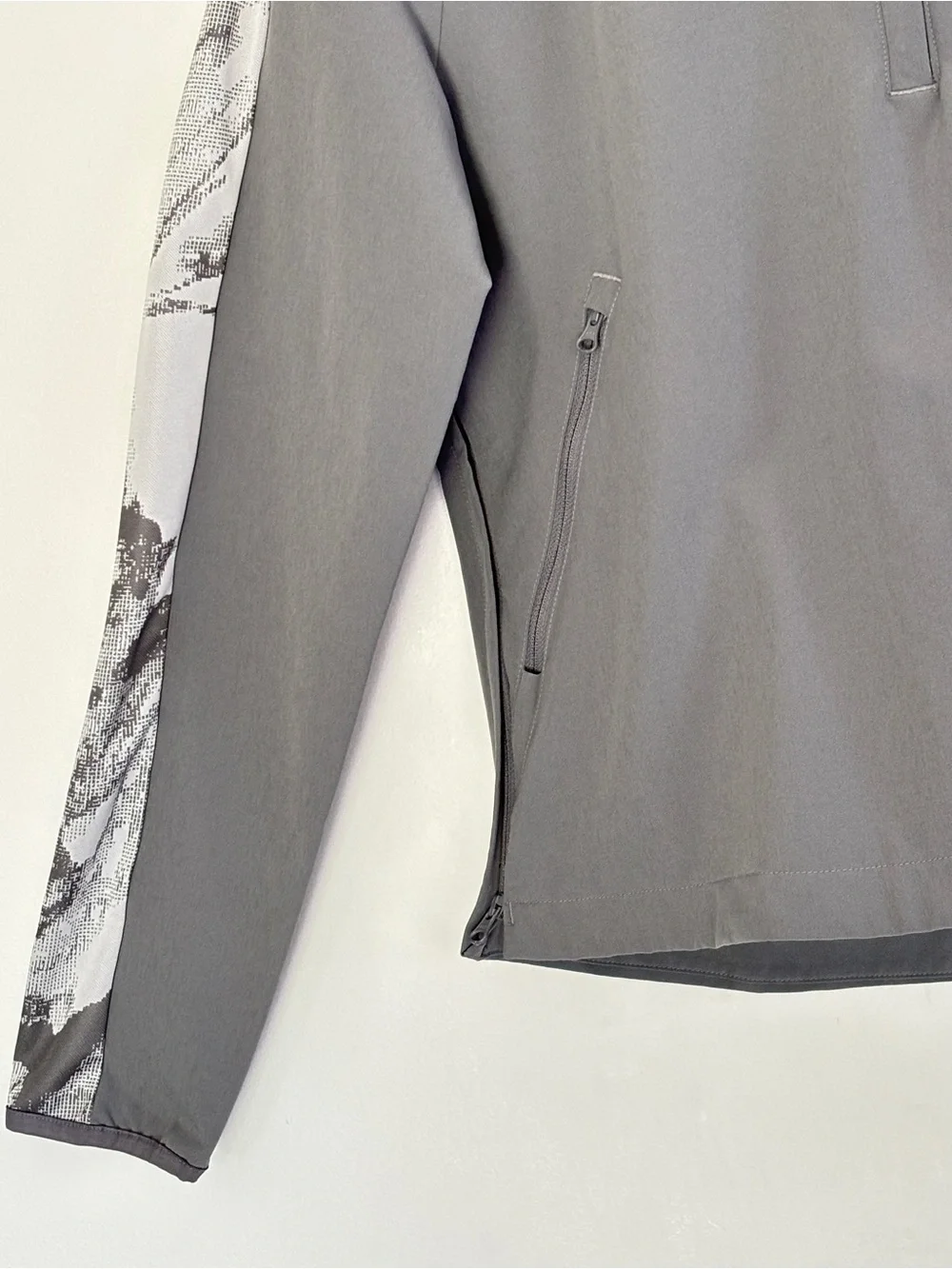 Adidas Men 1/4 Zip Long Sleeve Windbreaker Pullover Small Sample Running Golf